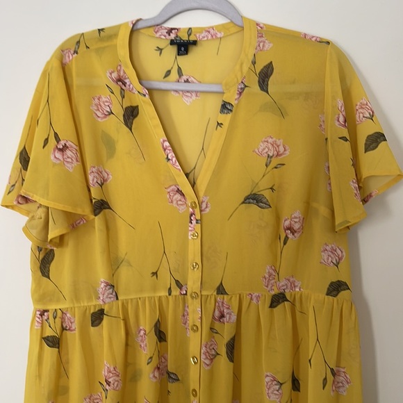 Torrid Yellow floral Top - Picture 4 of 11